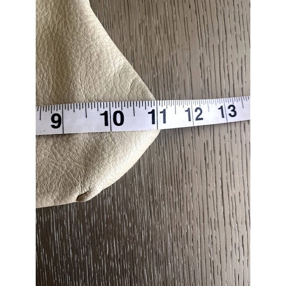 Cream Leather Women's Coin Wallet Used Zip Pockets Compact - Picture 4 of 7